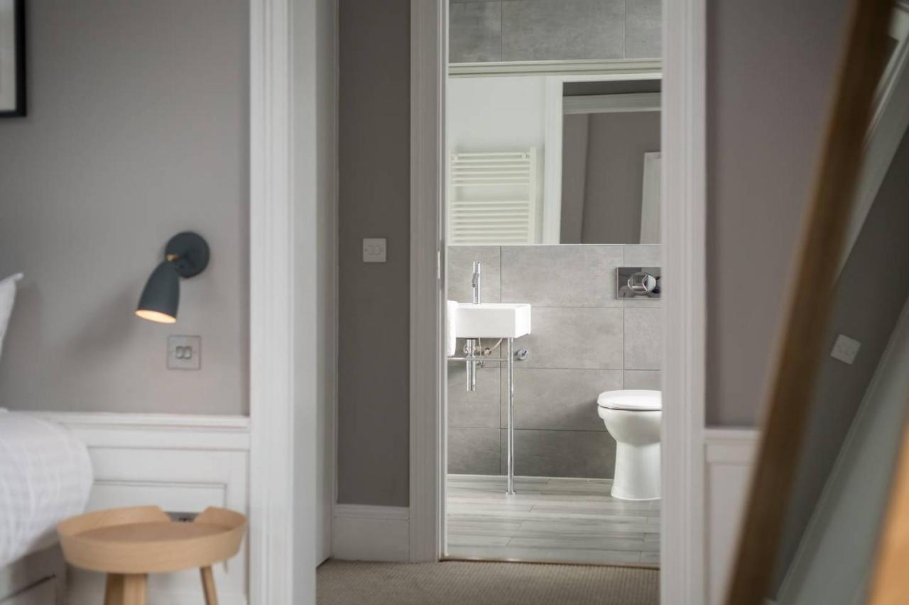 Joivy Spacious And Bright 1Bed Apt, Short Walk From Princes Street เอดินบะระ ภายนอก รูปภาพ