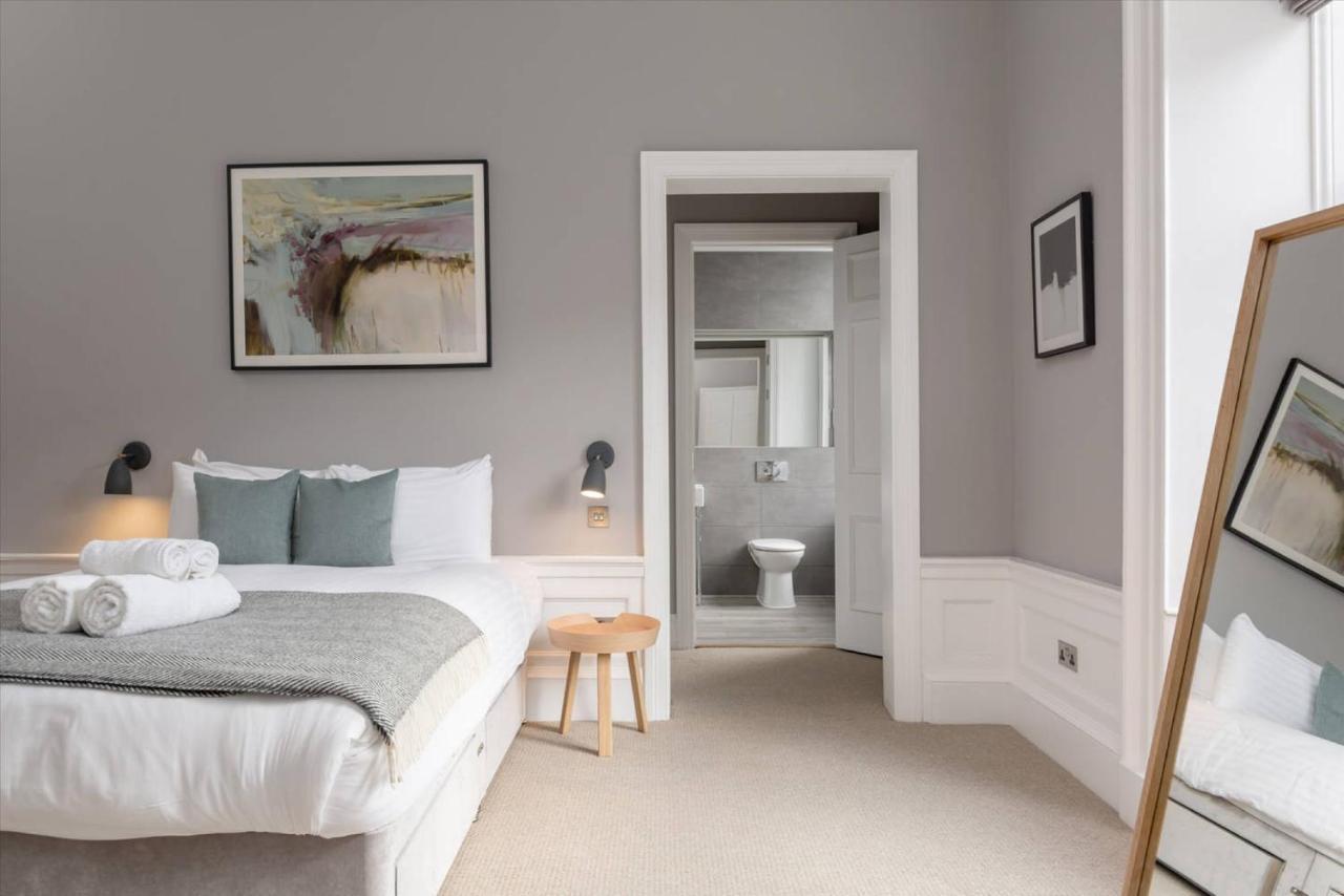 Joivy Spacious And Bright 1Bed Apt, Short Walk From Princes Street เอดินบะระ ภายนอก รูปภาพ