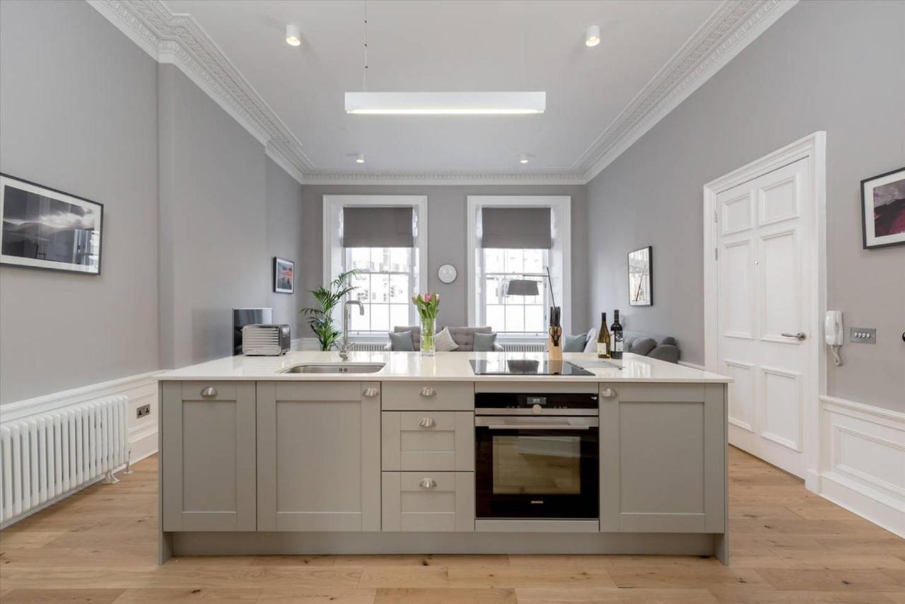 Joivy Spacious And Bright 1Bed Apt, Short Walk From Princes Street เอดินบะระ ภายนอก รูปภาพ
