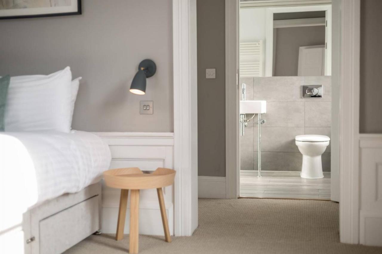 Joivy Spacious And Bright 1Bed Apt, Short Walk From Princes Street เอดินบะระ ภายนอก รูปภาพ