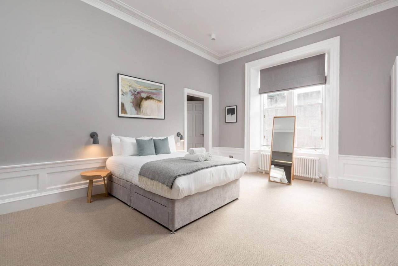 Joivy Spacious And Bright 1Bed Apt, Short Walk From Princes Street เอดินบะระ ภายนอก รูปภาพ